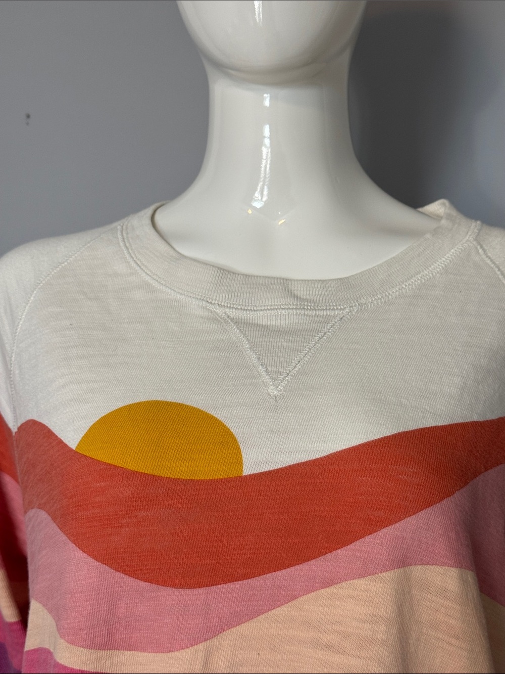 Faherty Sunwashed Slub Crewneck Soleil Sunset Waves Sweatshirt - Picture 3 of 6